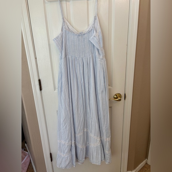 And Now This Elegant Light Blue and White Maxi Dress w Lace Women’s XL Bohemian - Picture 2 of 7